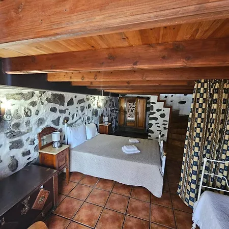 Casa Brum * Santana (Azores)
